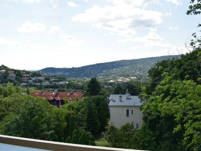Enjoy this view from your own 15 m2 balcony of a 81 m2 flat in the Csatárka area of the 2nd district!